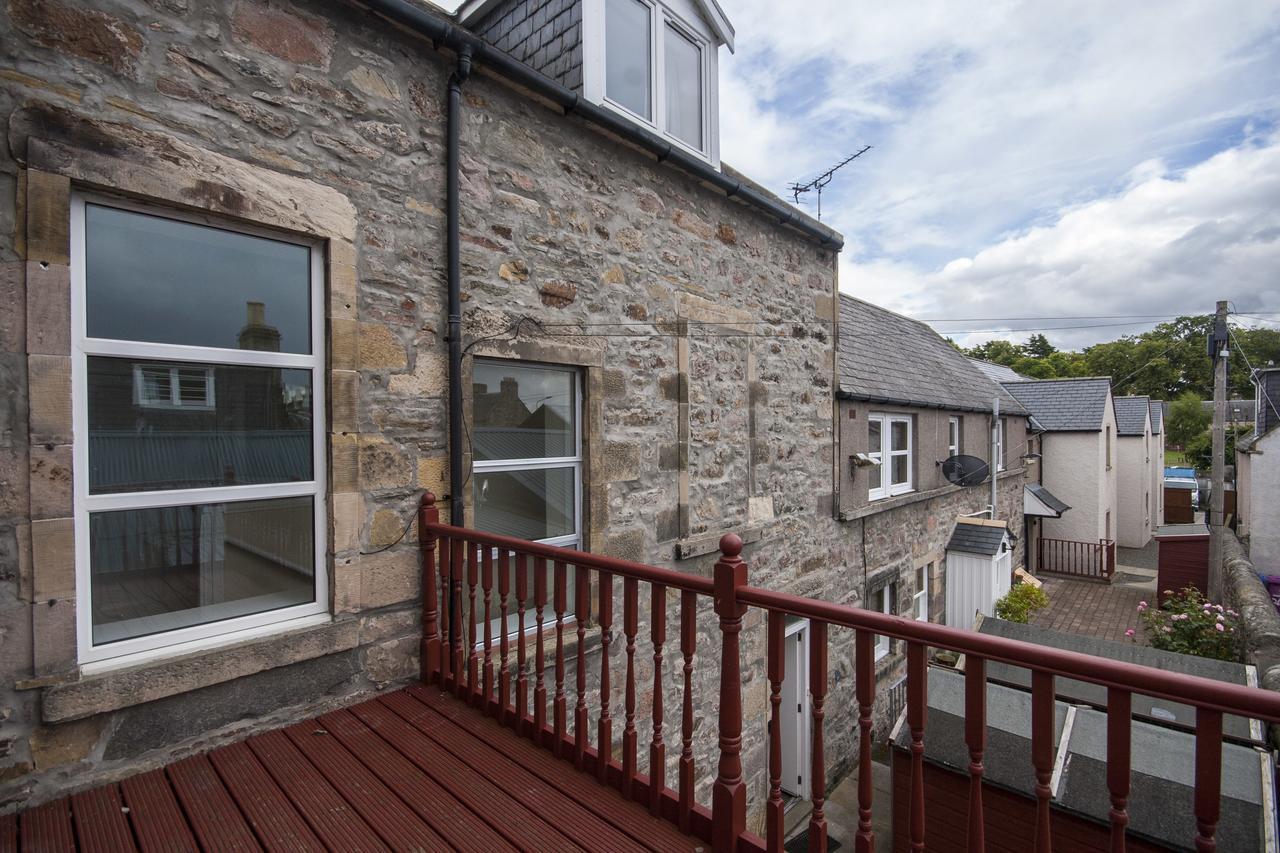 1 Varis Apartments Forres Exterior photo